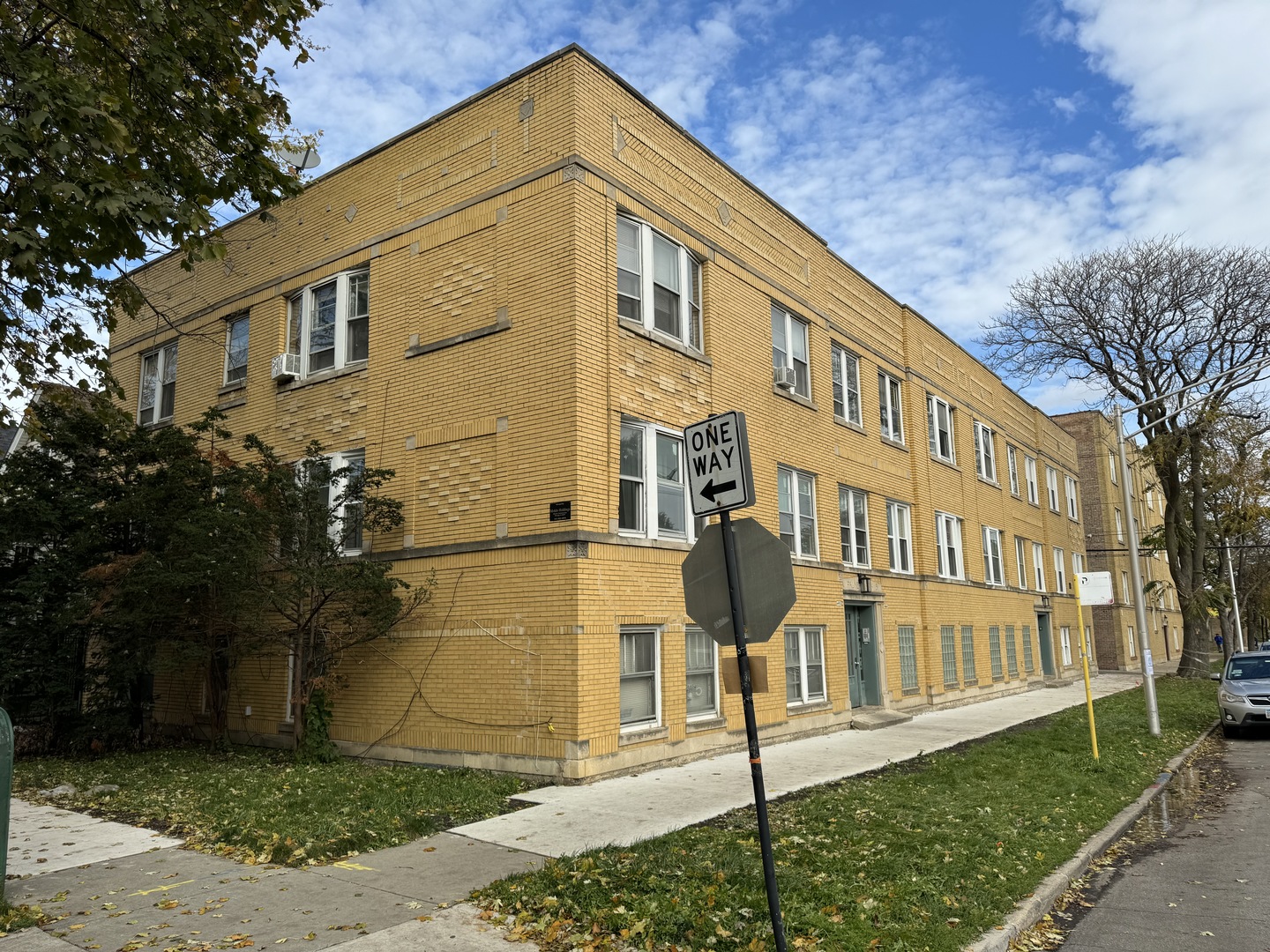 4644 West Palmer Street, Unit 2 Chicago, IL 60639 - Photo 1 of 12