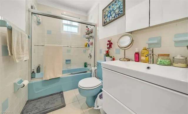 $1,399,999 | 27237 Rio Vista Circle, Bonita Springs, FL 34135