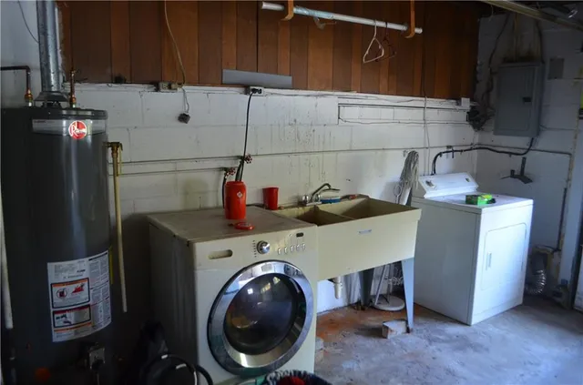 $162,900 | 344 Jo Ann Drive, Monessen, PA 15062