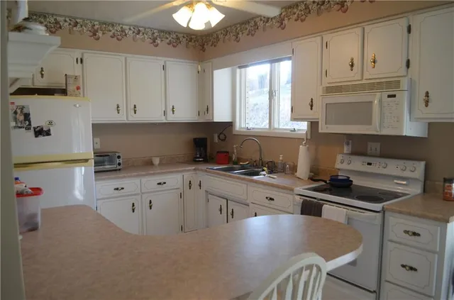 $162,900 | 344 Jo Ann Drive, Monessen, PA 15062