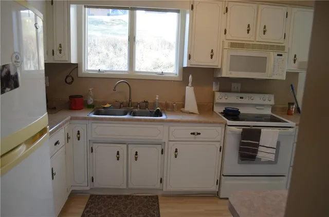 $162,900 | 344 Jo Ann Drive, Monessen, PA 15062