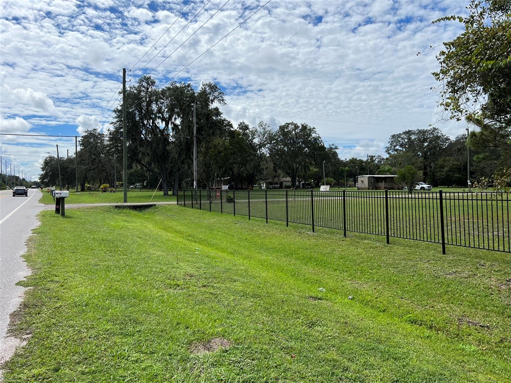 11117 McMullen Road Riverview, FL 33569 - Photo 3 of 21 a view of a kids park