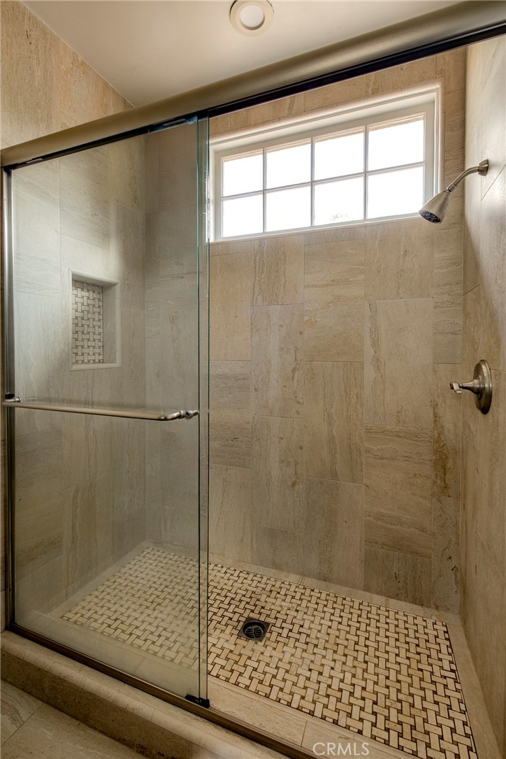 29528 Ridgeway Drive Agoura Hills, CA 91301 - Photo 25 of 41 a bathroom with a shower