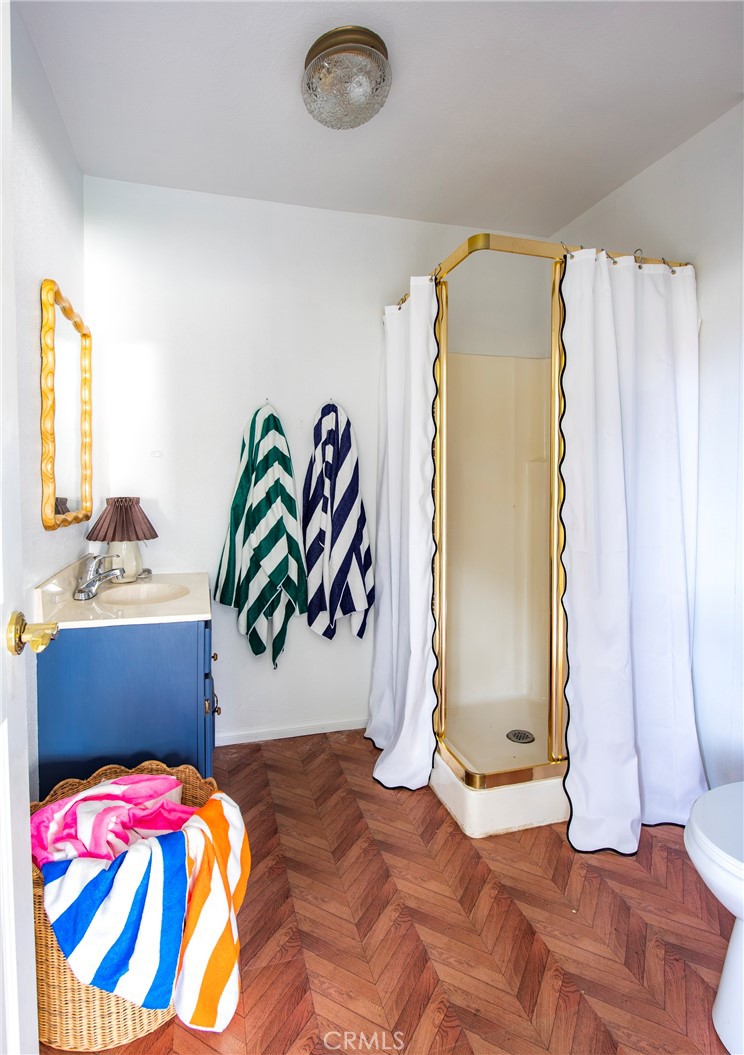 29528 Ridgeway Drive Agoura Hills, CA 91301 - Photo 34 of 41 a bedroom with a bed and a dresser