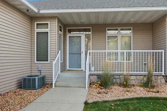 $389,999 | 3260 40th Avenue South, Unit C, Fargo, ND 58104