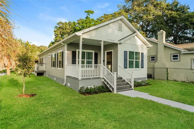 $2,260 | 1700 45th Street South, St. Petersburg, FL 33711