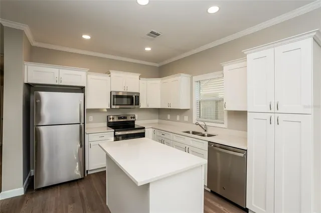 $2,260 | 1700 45th Street South, St. Petersburg, FL 33711