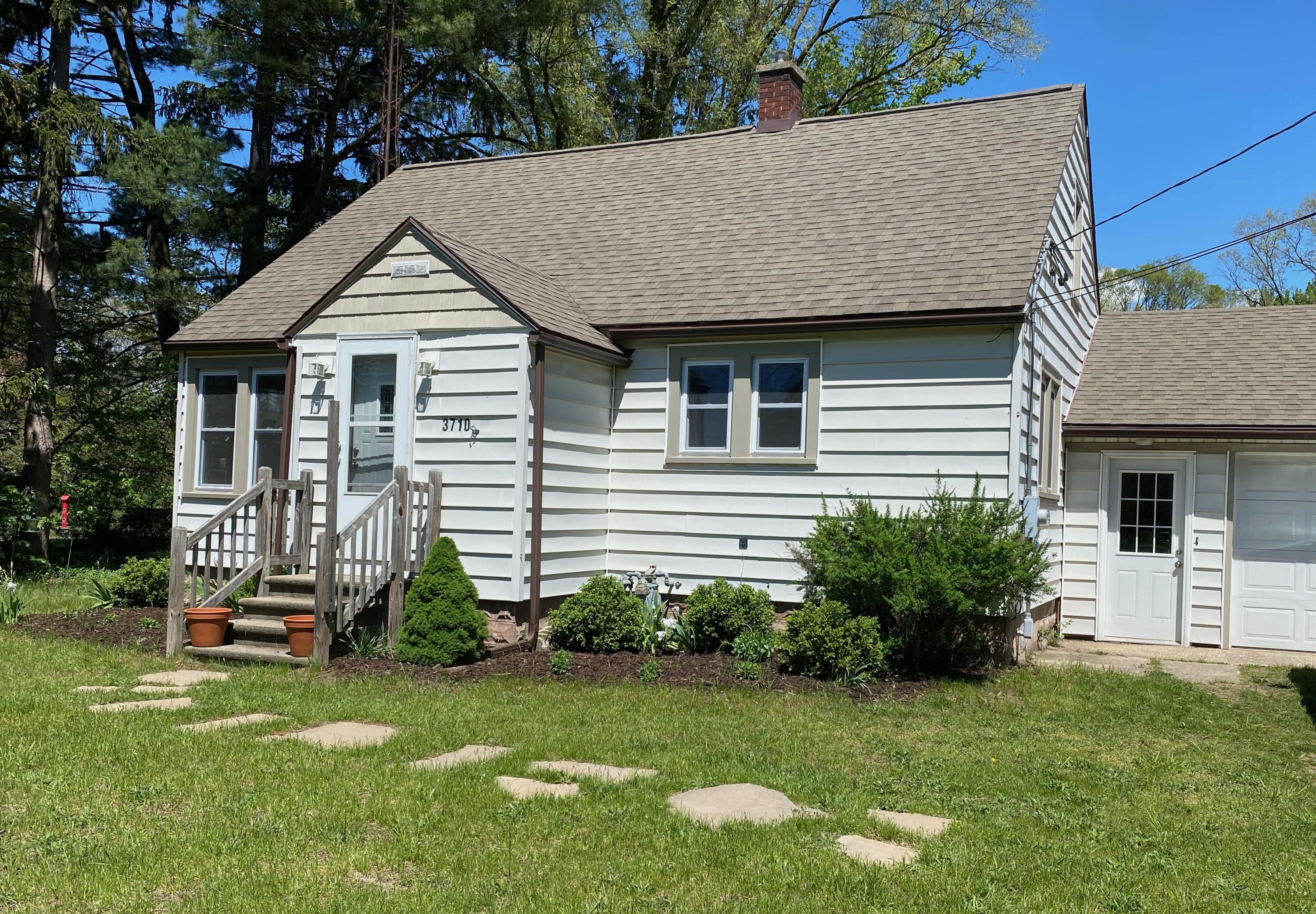 3710 Heights Ravenna Road Muskegon, MI 49444 - Photo 1 of 20 IMG_0358