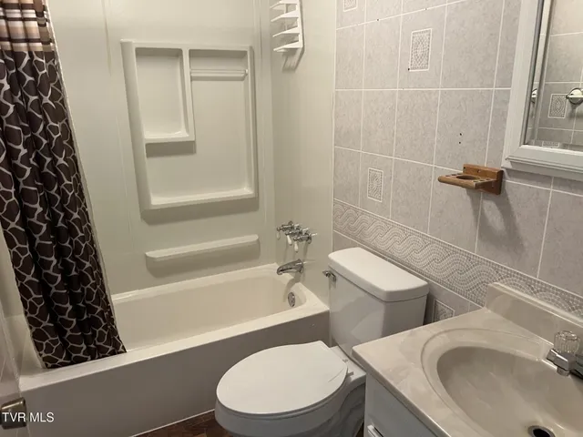 $139,000 | 505 Lake Street Northeast, Wise, VA 24293