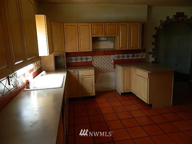 1813 Rockefeller Avenue Everett, WA 98201 - Photo 5 of 15