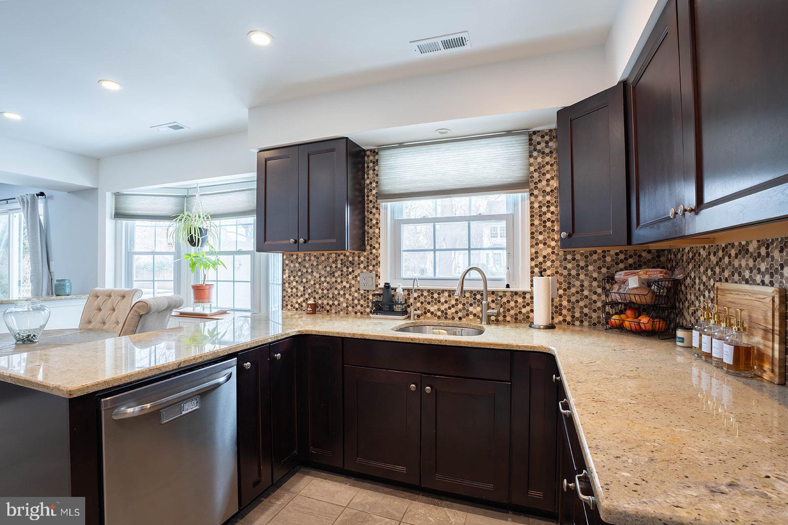 601 Tallowood Lane Mount Laurel, NJ 08054 - Photo 11 of 43 Modern kitchen with elegant finishes.