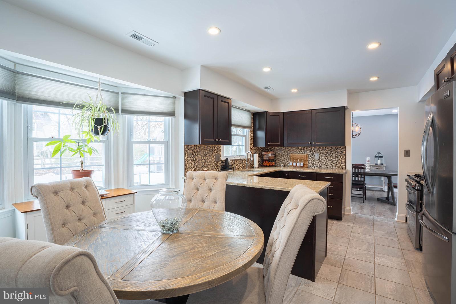 601 Tallowood Lane Mount Laurel, NJ 08054 - Photo 14 of 43 Bright and inviting modern kitchen space.