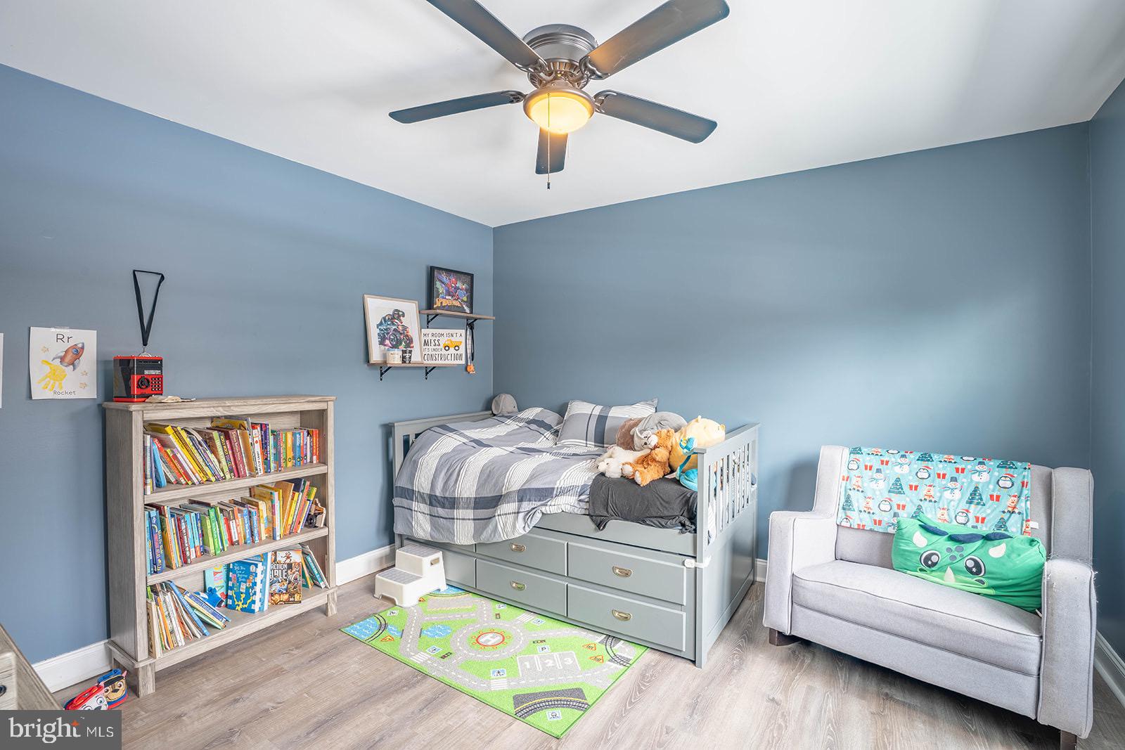 601 Tallowood Lane Mount Laurel, NJ 08054 - Photo 33 of 43 Charming children's room with playful decor.