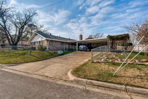 $274,900 | 6120 Whitman Avenue, Fort Worth, TX 76133