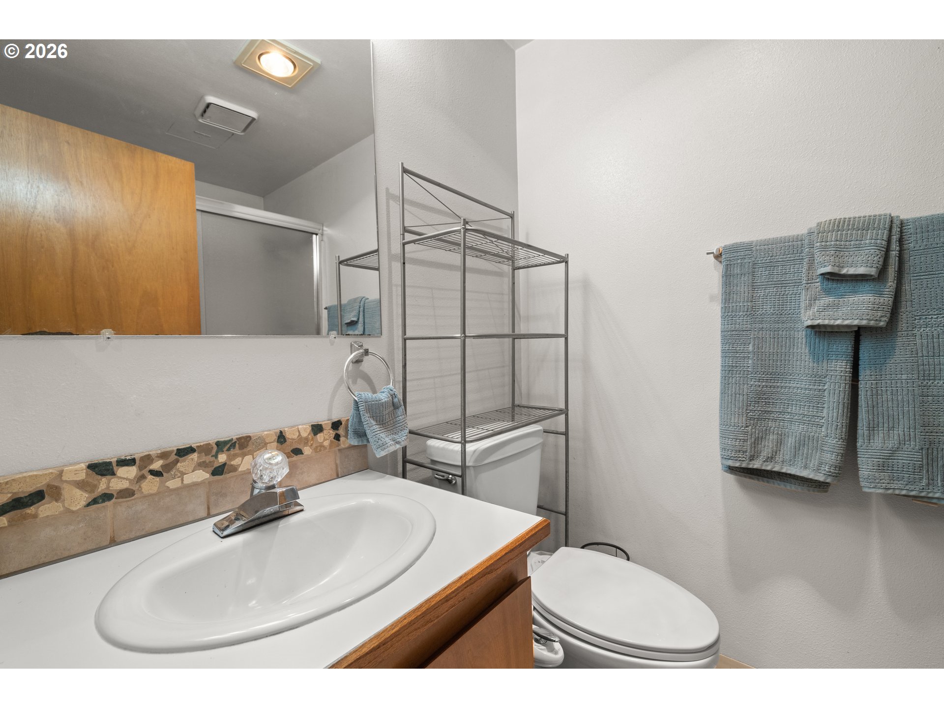 9912 Southwest Trapper Terrace Beaverton, OR 97008 - Photo 12 of 35 Owner's Suite Bathroom