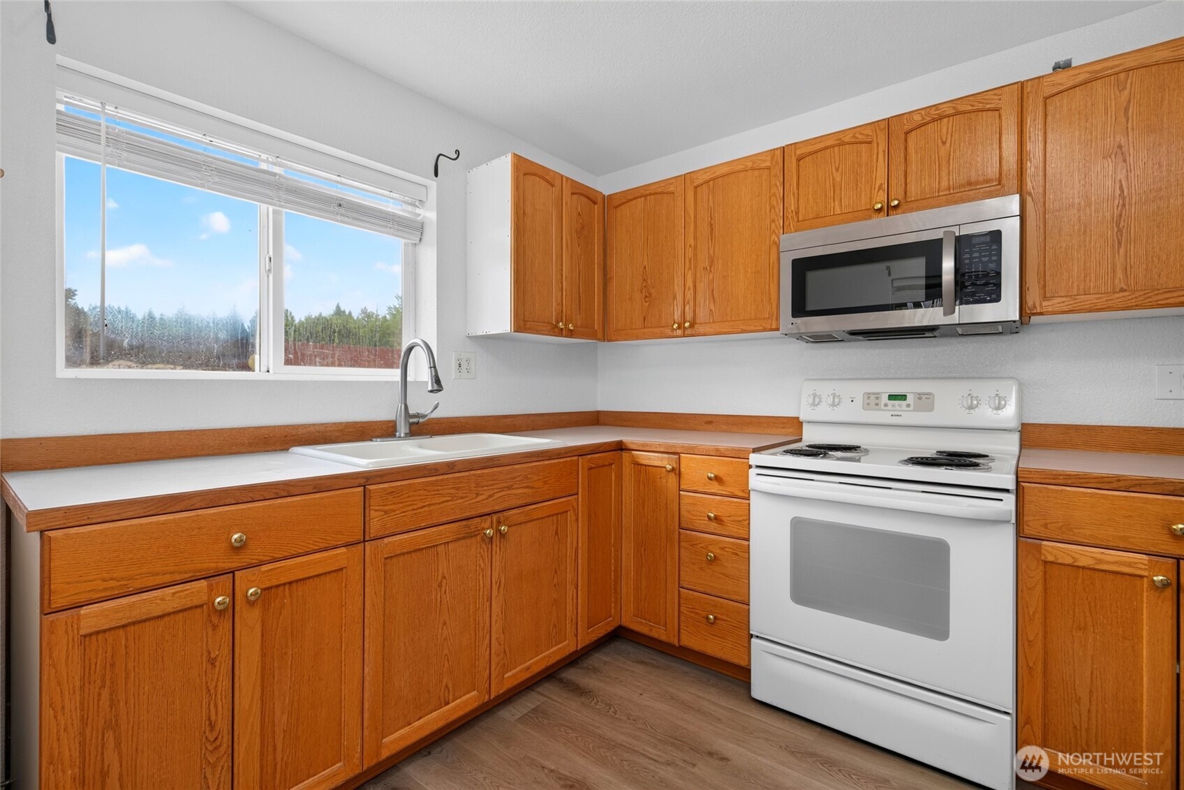 13630 Jordan Road Arlington, WA 98223 - Photo 14 of 30
