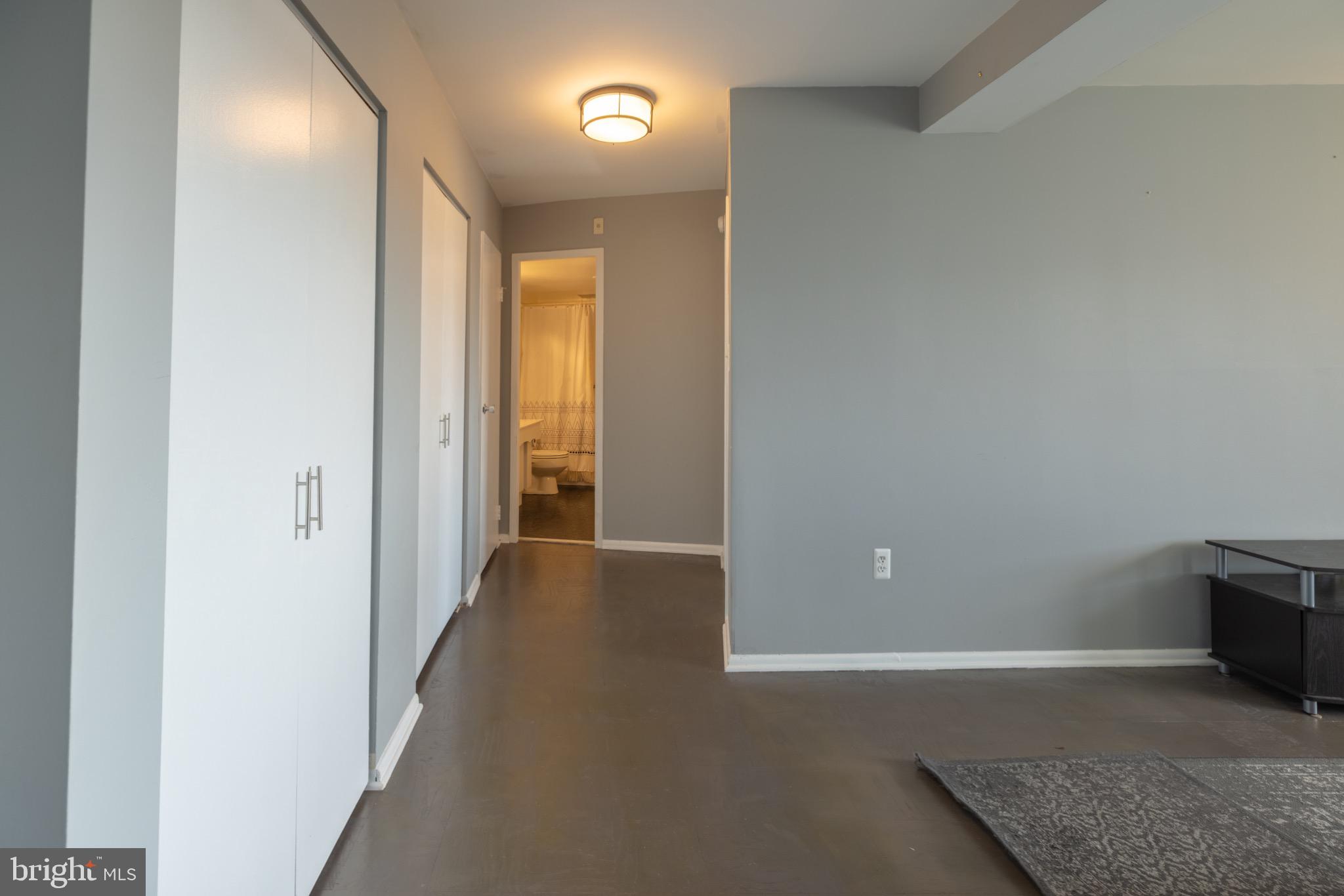 1111 University Boulevard West, Unit 1411A Silver Spring, MD 20902 - Photo 21 of 36 an entryway with a workspace