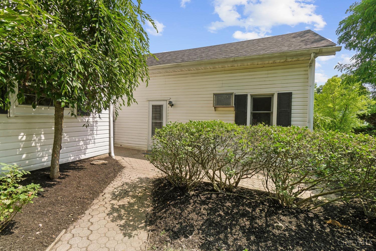 5381 Princeton Road Hamilton, OH 45011 - Photo 41 of 67 Walkway to cottage
