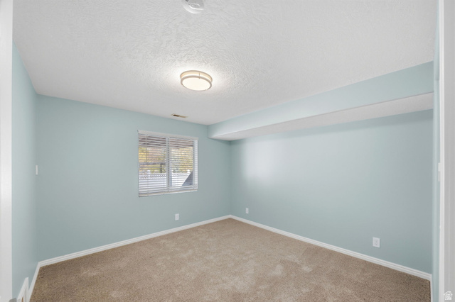 7910 Pear Tree Circle Sandy, UT 84094 - Photo 21 of 32