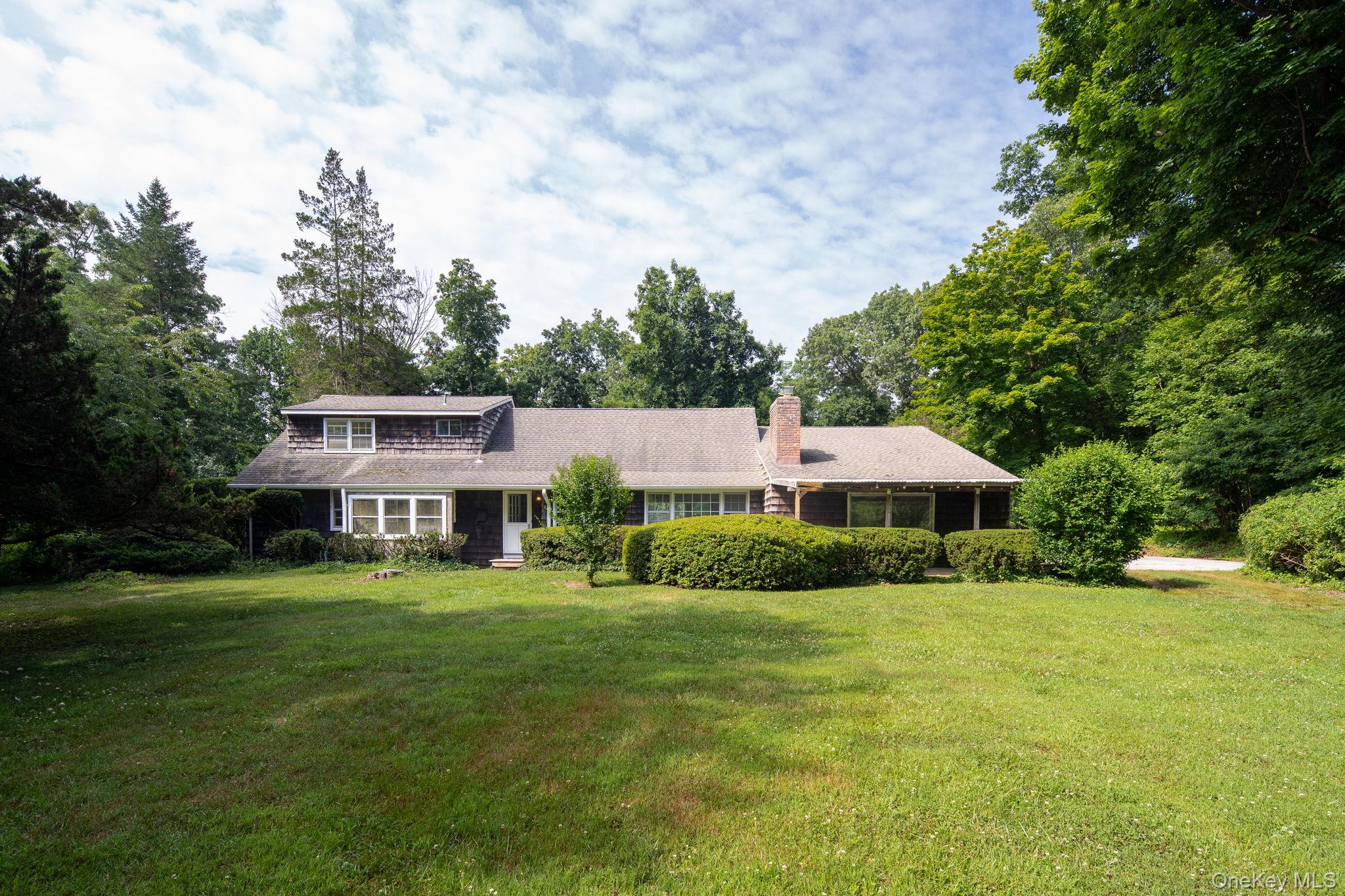 209 Southdown Road Lloyd Harbor, NY 11743 - Photo 3 of 14