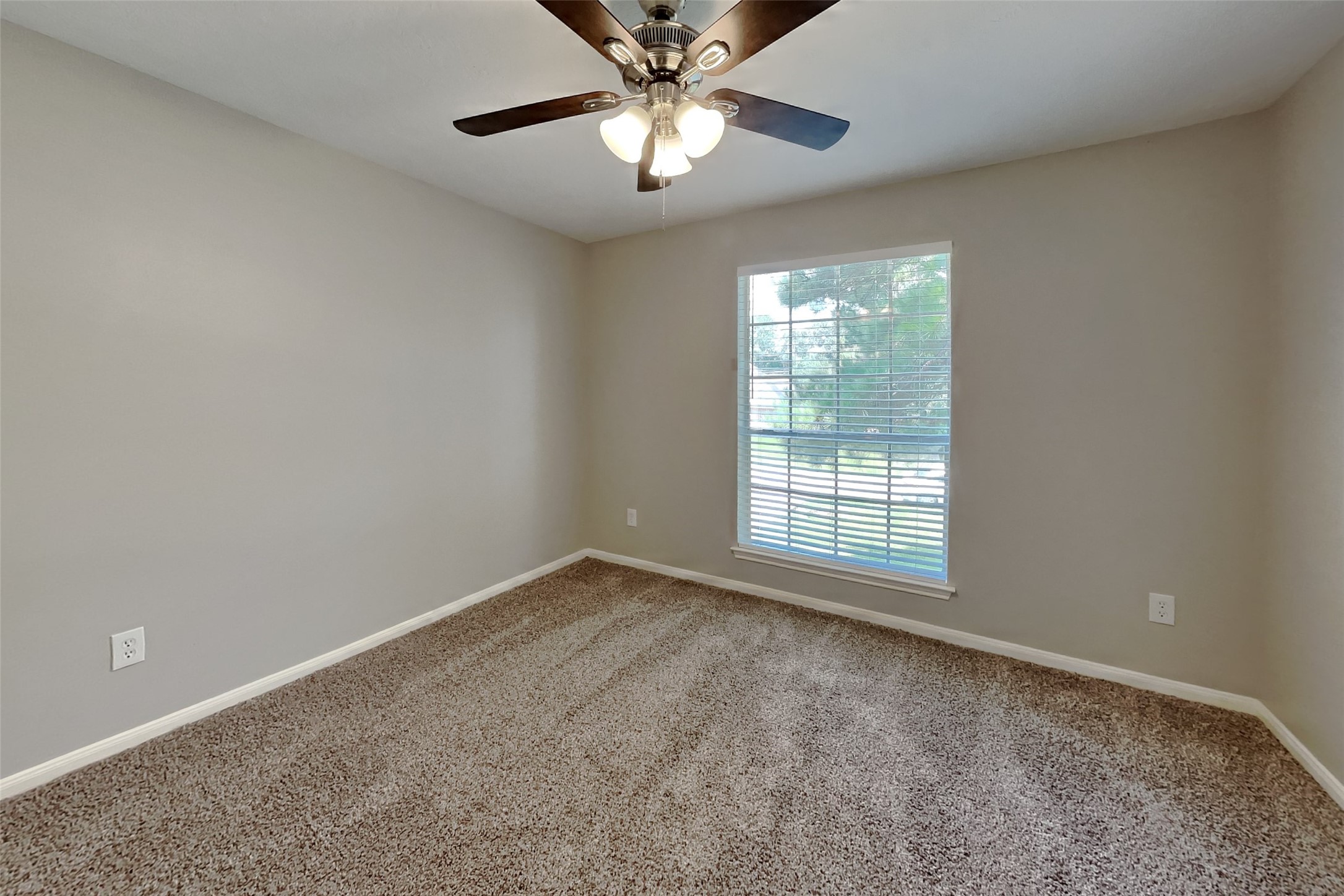 814 Gunnison Magnolia, TX 77354 - Photo 14 of 22