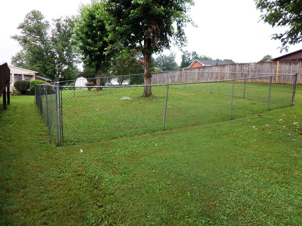 619 Riverbend Road Clinton, TN 37716 - Photo 22 of 26 Fenced yard