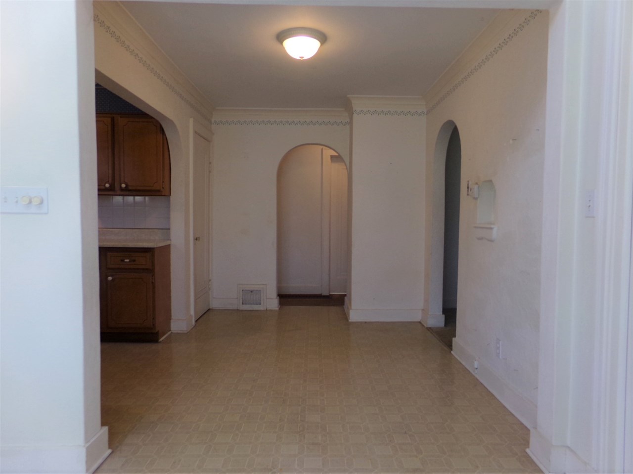 2213 Springfield Road East Peoria, IL 61611 - Photo 14 of 36 Gallery Image 14