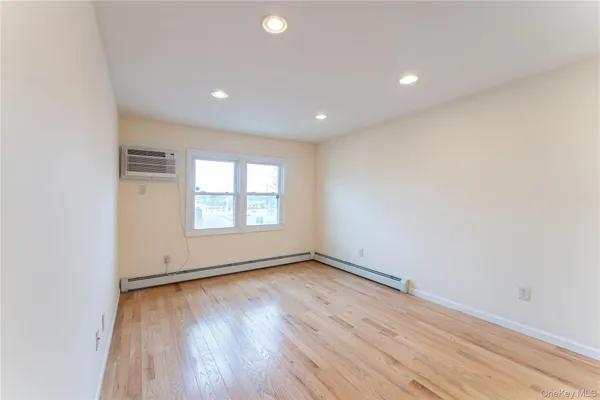 $3,200 | 228-20 Edgewood Avenue, Unit 2 | Brookville