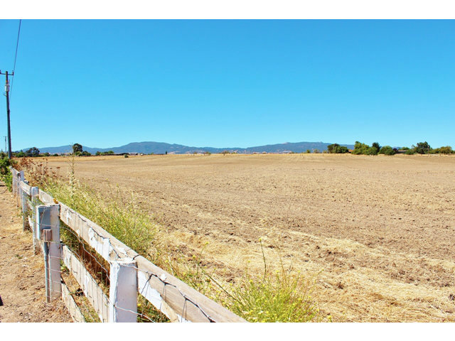 1931 Santa Ana Road Hollister, CA 95023 - Photo 12 of 13 a view of an ocean and beach