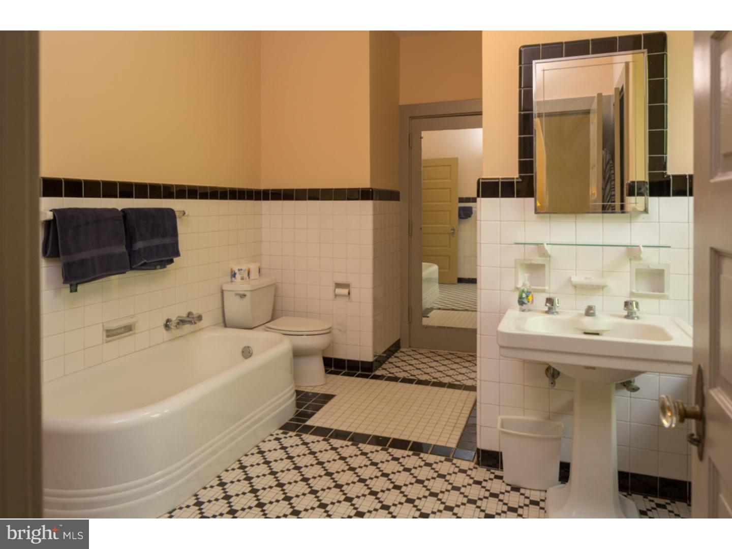 385 Ambler Road Fort Washington, PA 19034 - Photo 17 of 21 Bathroom