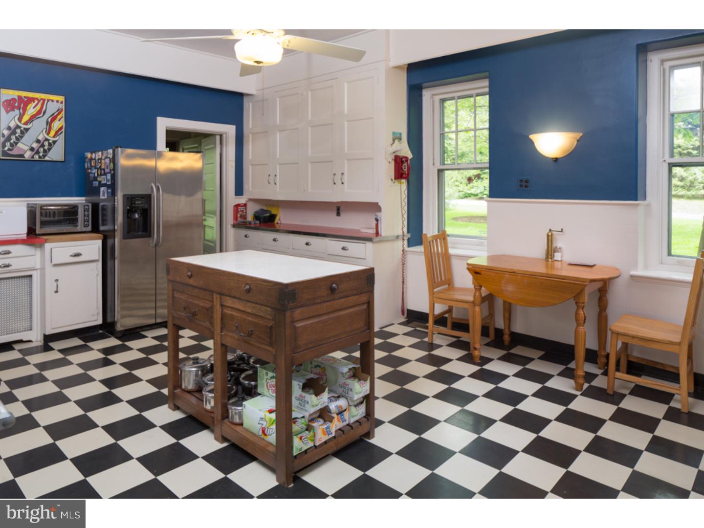 385 Ambler Road Fort Washington, PA 19034 - Photo 10 of 21 Kitchen