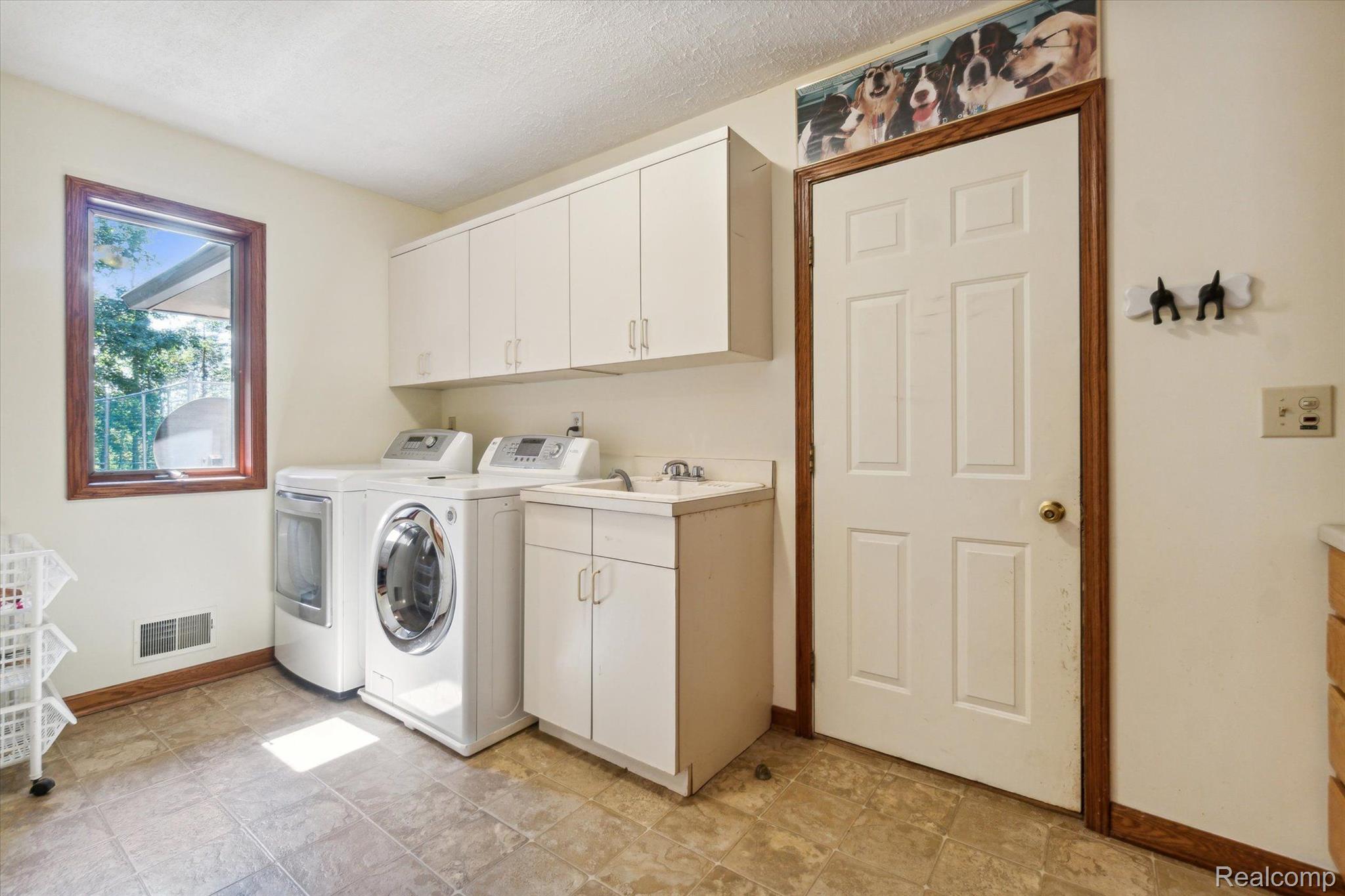 767 West Davis Road Howell, MI 48843 - Photo 17 of 35