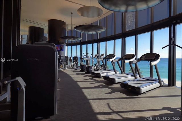 $4,960,000 | 18555 Collins Avenue, Unit 2901, Sunny Isles Beach, FL 33160