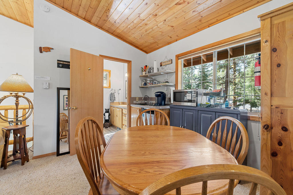 69660 Omaha Road Sisters, OR 97759 - Photo 20 of 45 DSC05647