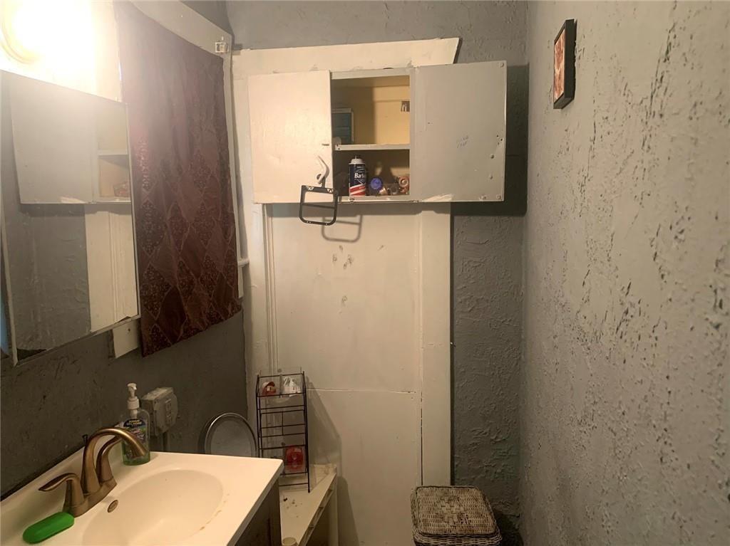 10906 East Truman Road Independence, MO 64053 - Photo 42 of 95