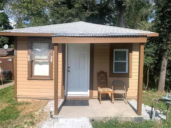 $340,000 | 10906 East Truman Road, Independence, MO 64053