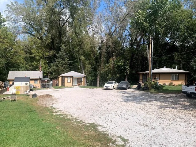 $340,000 | 10906 East Truman Road, Independence, MO 64053