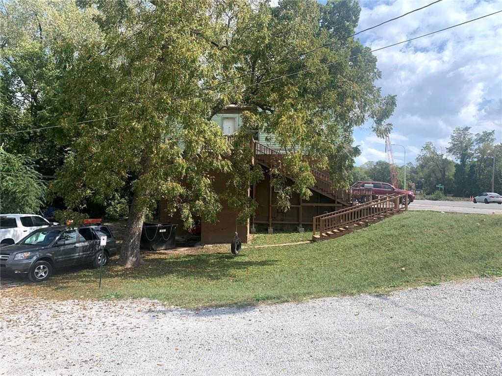 10906 East Truman Road Independence, MO 64053 - Photo 8 of 95