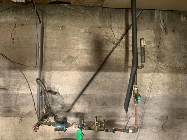 $340,000 | 10906 East Truman Road, Independence, MO 64053