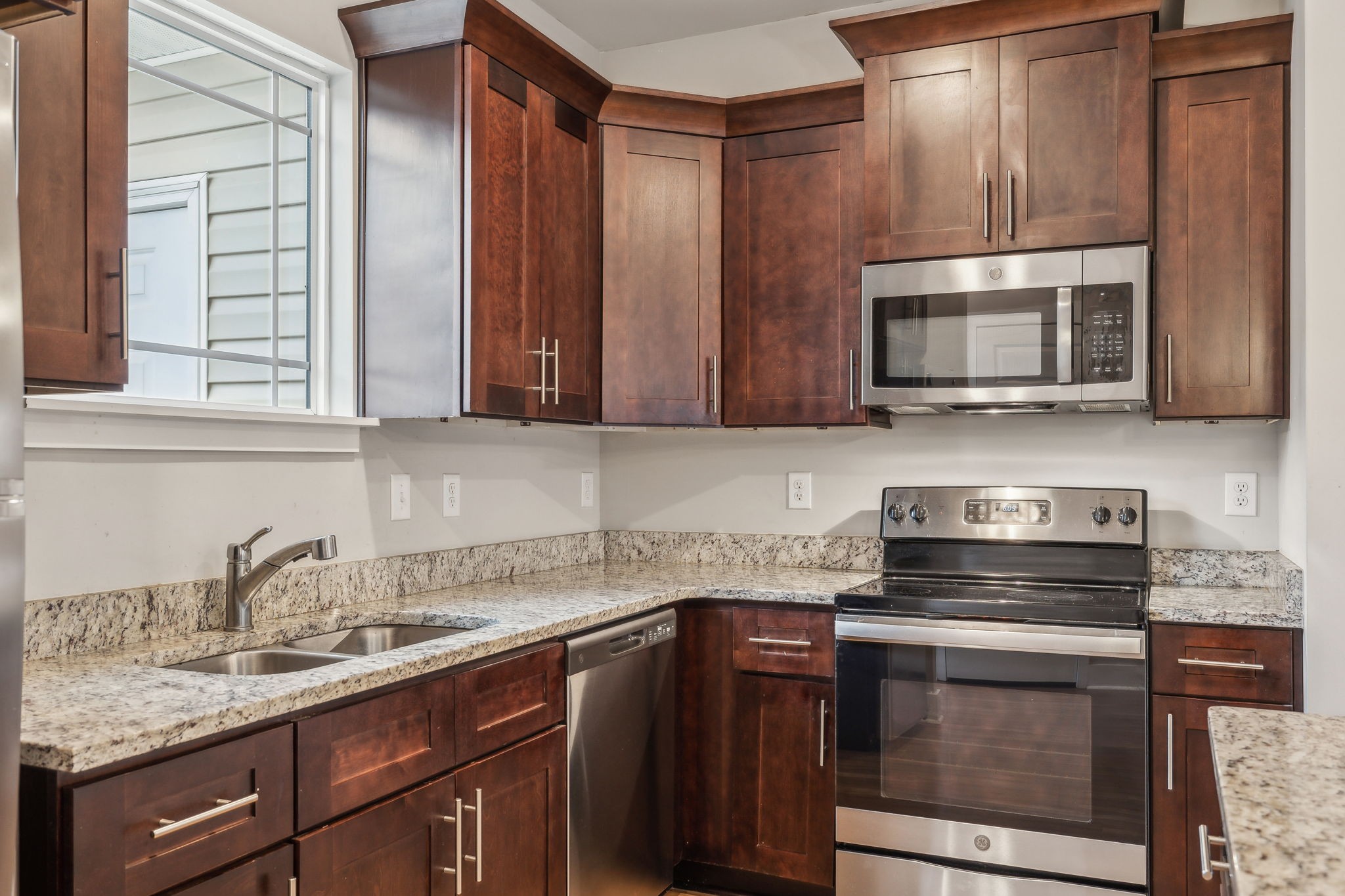 2013 Blossom Run Spring Hill Spring Hill, TN 37174 - Photo 18 of 32