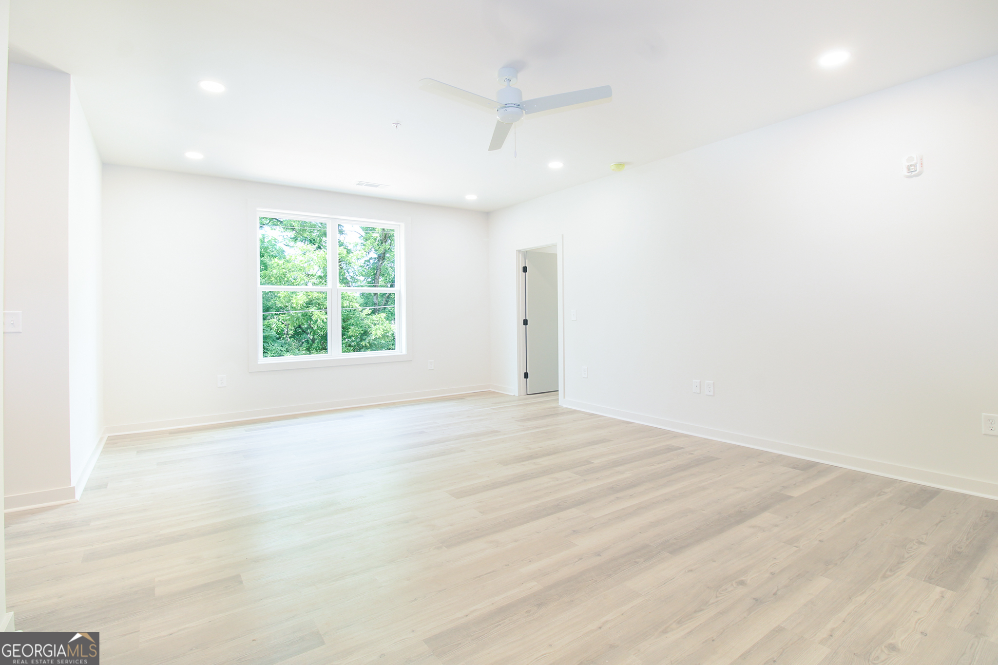 240 Martha Drive, Unit 140 Athens, GA 30606 - Photo 2 of 28