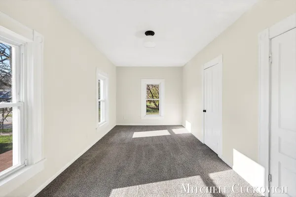 $219,900 | 832 East Michigan Avenue, Marshall, MI 49068