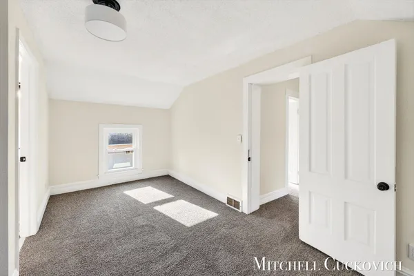 $219,900 | 832 East Michigan Avenue, Marshall, MI 49068