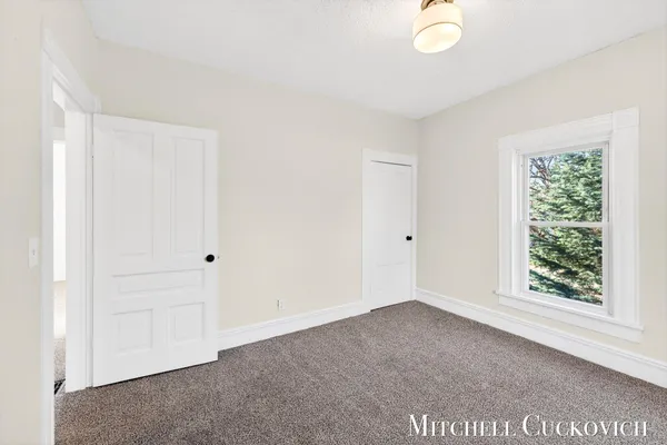 $219,900 | 832 East Michigan Avenue, Marshall, MI 49068