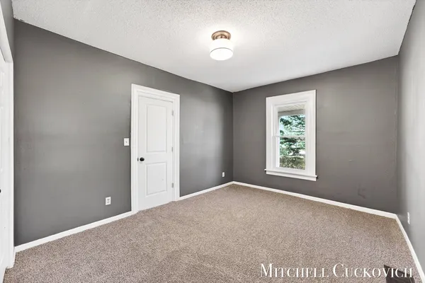 $219,900 | 832 East Michigan Avenue, Marshall, MI 49068