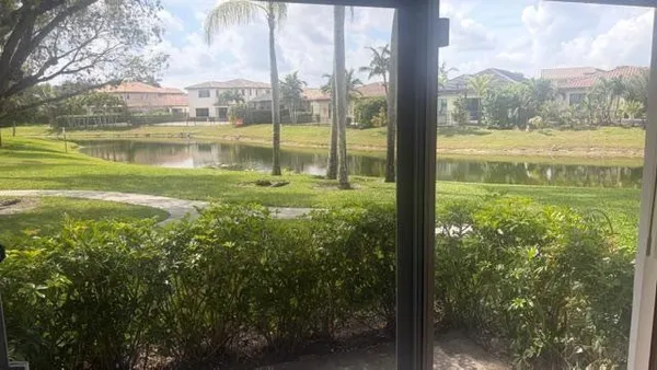 $2,299 | Undisclosed Address, Pembroke Pines, FL 33025
