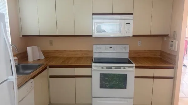 $2,299 | Undisclosed Address, Pembroke Pines, FL 33025