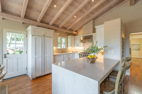 $3,950,000 | Casanova 3 Se Of 4th, Carmel, CA 93921