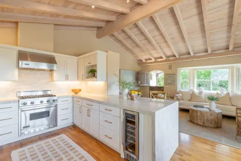 $3,950,000 | Casanova 3 Se Of 4th, Carmel, CA 93921