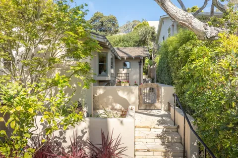 $3,950,000 | Casanova 3 Se Of 4th, Carmel, CA 93921